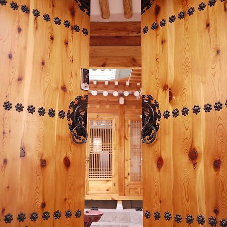 Haemil Hanok Guesthouse Seoul Exterior photo